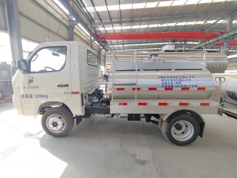 milk lorry (1.35stere)